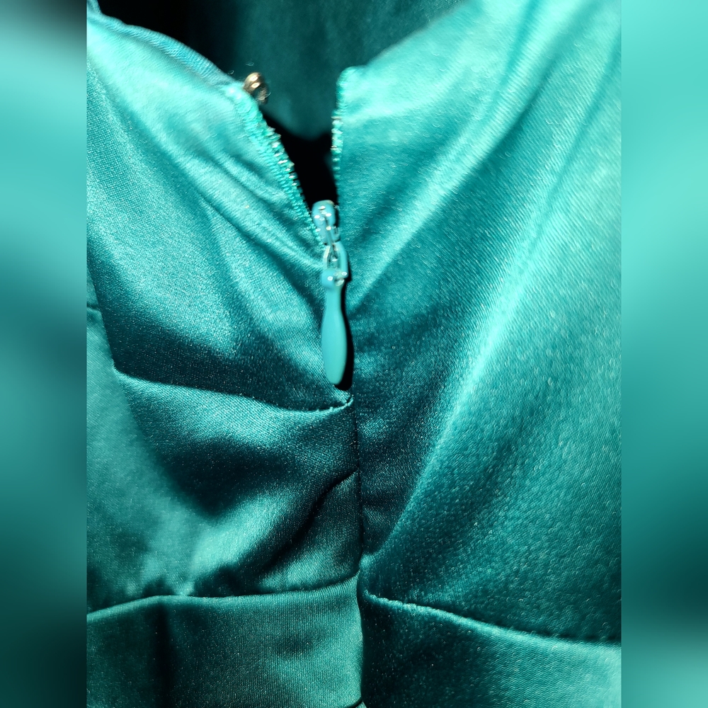 George ME STUNNING Emerald green silky dress sz10 - Picture 9 of 9
